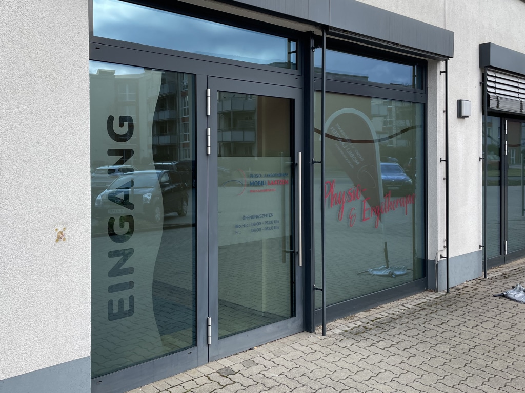 Physio Mobili Fensterbeschriftung Eingang